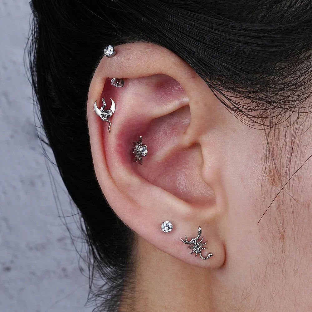 Right Grand ASTM F136 Titanium 16G Scorpion Labret Stud Flatback Zodiac Earring Tragus Cartilage Helix Piercing Body Jewelry