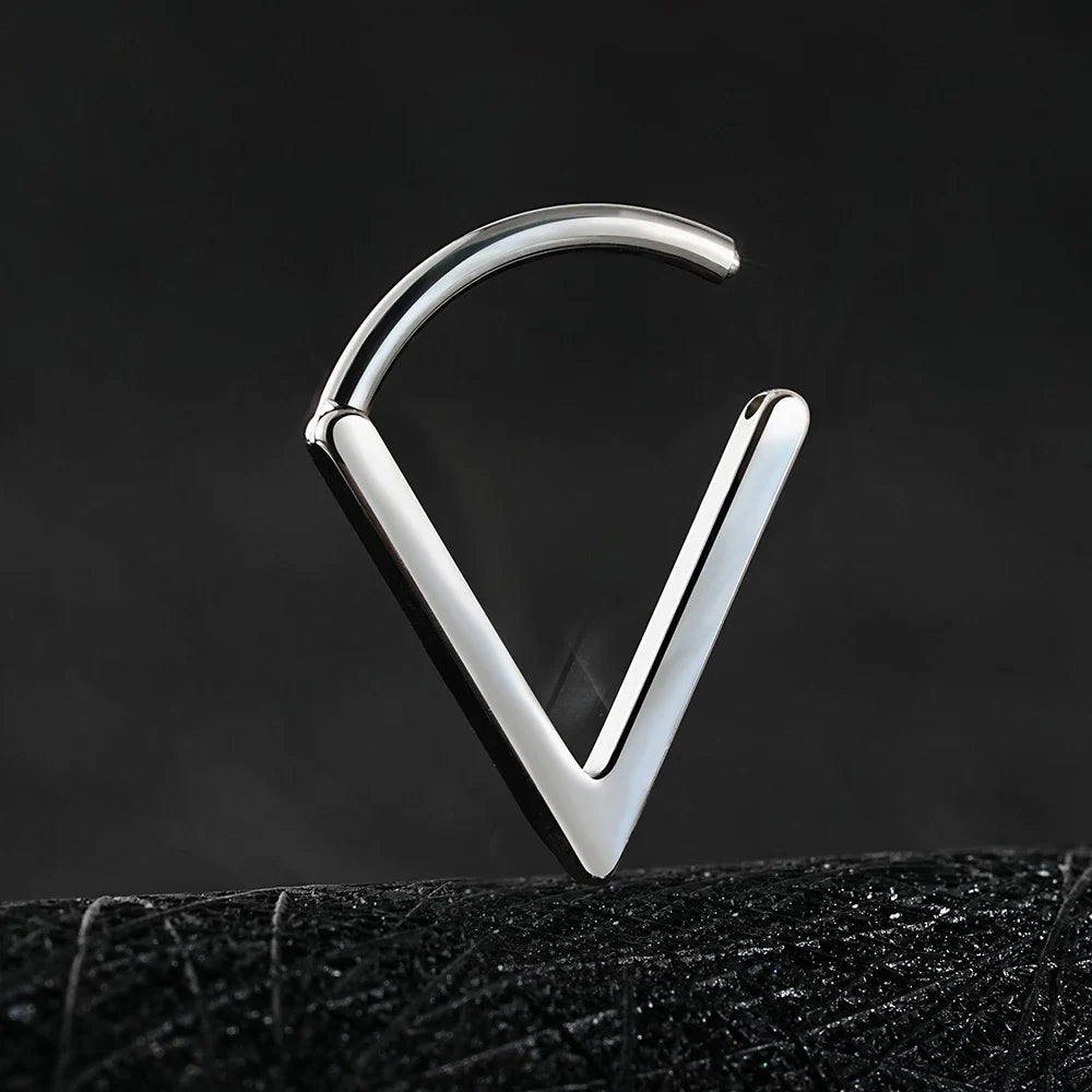 Right Grand ASTM F136 Titanium Triangle Huggie Hoop Earring 16G Simple Geometric V-Shaped Septum Nose Clicker Ring