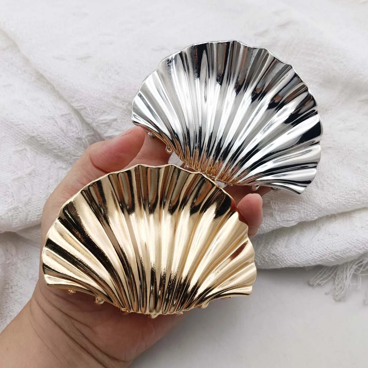1/2 PCS Metal Irregular Texture Shell Shape Hair Claw Clips for Women Girls Hairclip Ponytail Hair Pins Fashion Hair Accessories