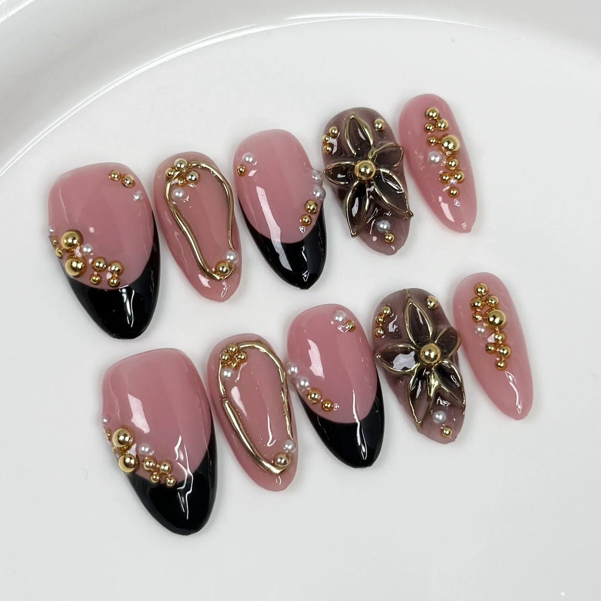 10Pcs/set White French Handmade Press on Nails Short Oval Fake Nails Wearable Stick-on Nails False Nail Uñas Накладные Ногти 네일팁