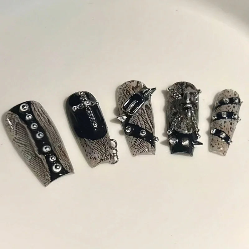 Punk Style Belt Chain Rivet Nail Art Mold Cool Trendy Girl Wearables Silicone Mold for 3D Nail Decoration